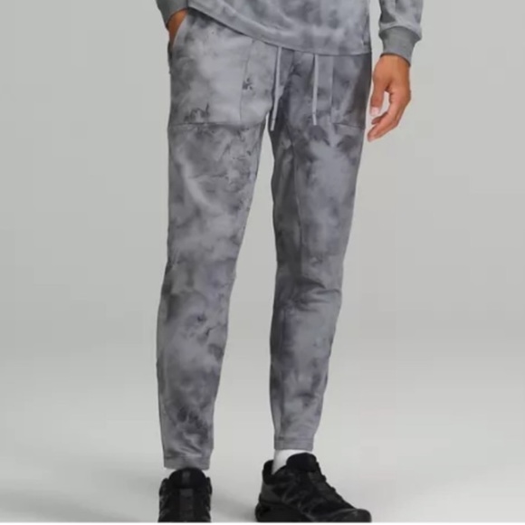 Lululemon Unisex Diamond‎ Dye Rhino Grey Anchor Textured Tech Pant Sz. S NWOT - Picture 1 of 16